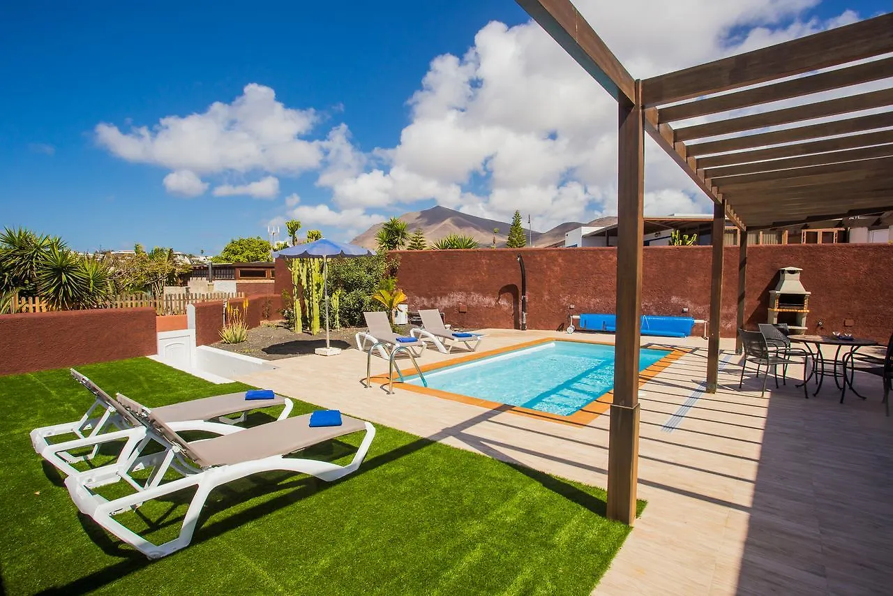 Las Marinas Deluxe Villa Playa Blanca