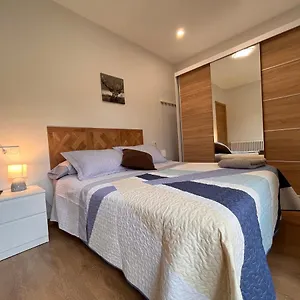 Habitacion En Vivienda Centrica , Bilbao Spain