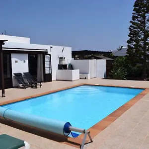  Villa Imogen With New Heated Swimming Pool